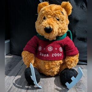 Winnie the Pooh 2002 Holiday Plush